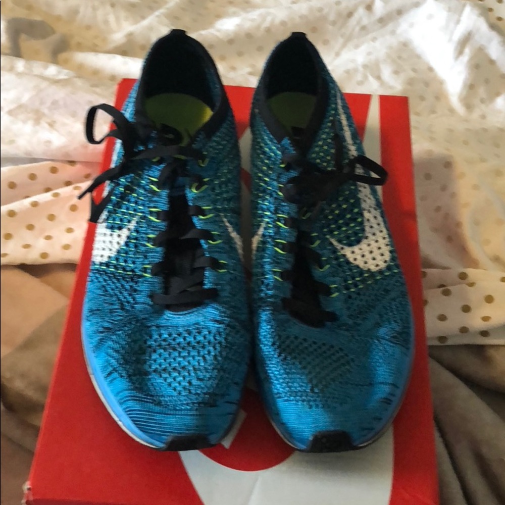 Nike Flyknit Racers
